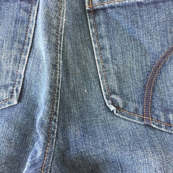 Joe's Jeans Visionaire in Camille Wash Boot Leg Cut in Med Blue. - Picture 5 of 13